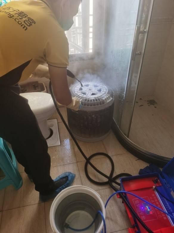 洗衣机内筒堪比垃圾桶 苏宁帮客 专业清洗更健康